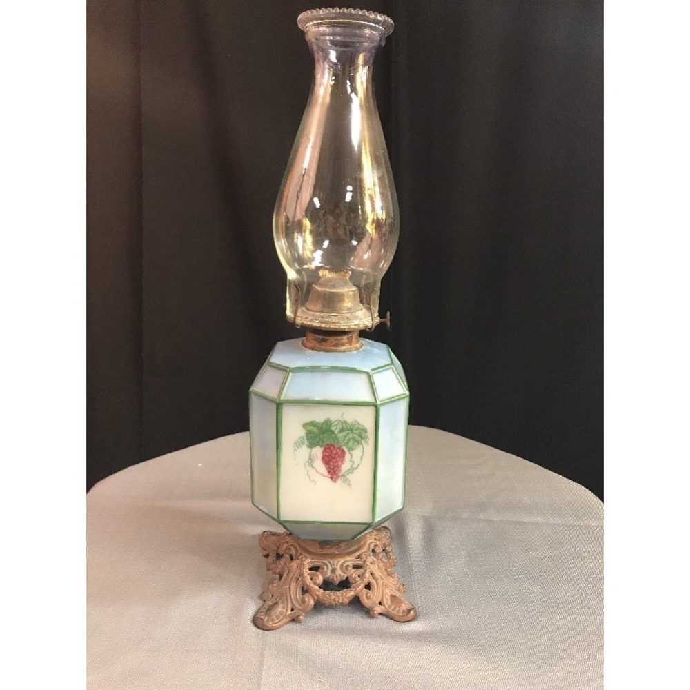 Vintage Antique Oil Lamp Lantern‎ With Hand Painted Grape Clusters Chimney